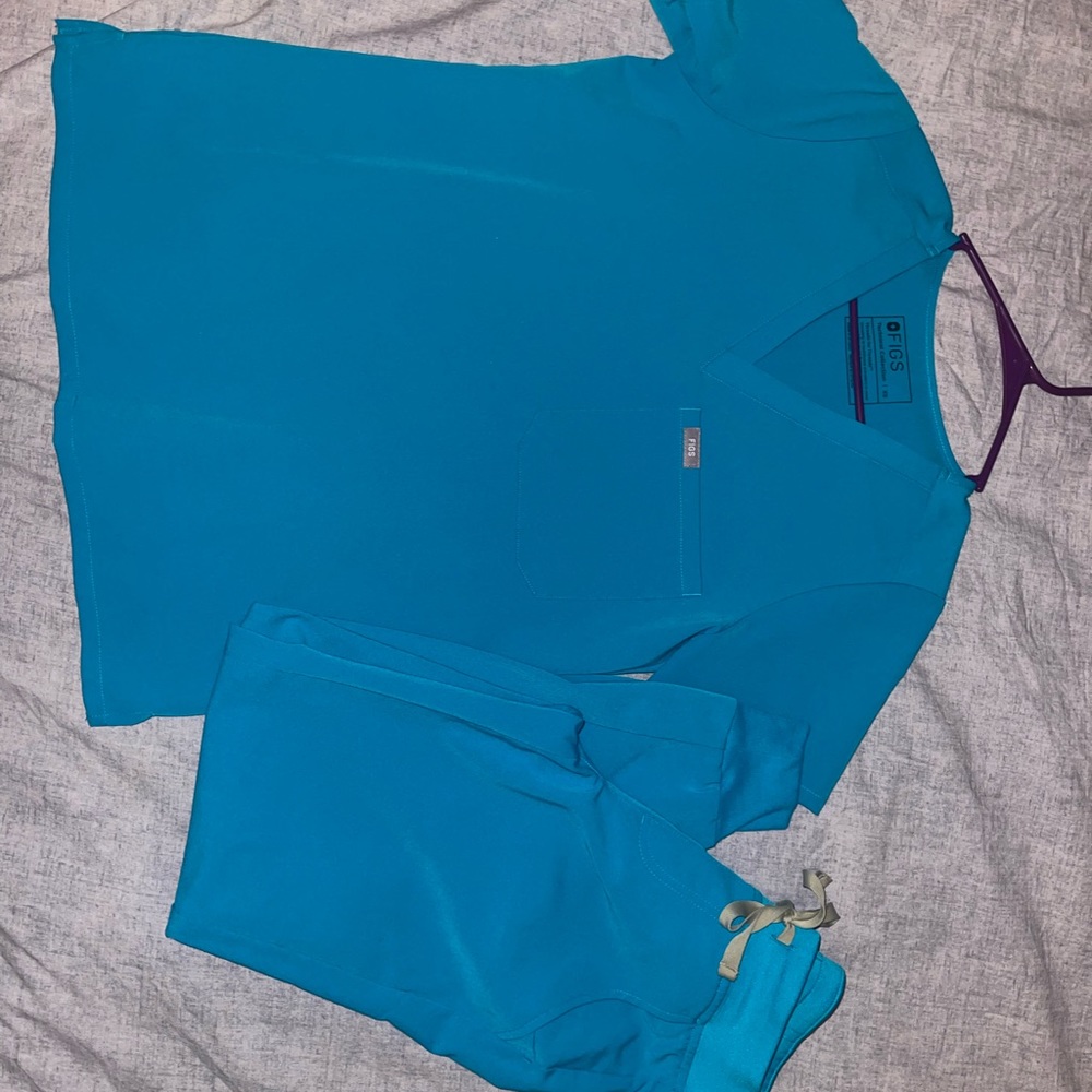 Figs scrub set with jogger pants